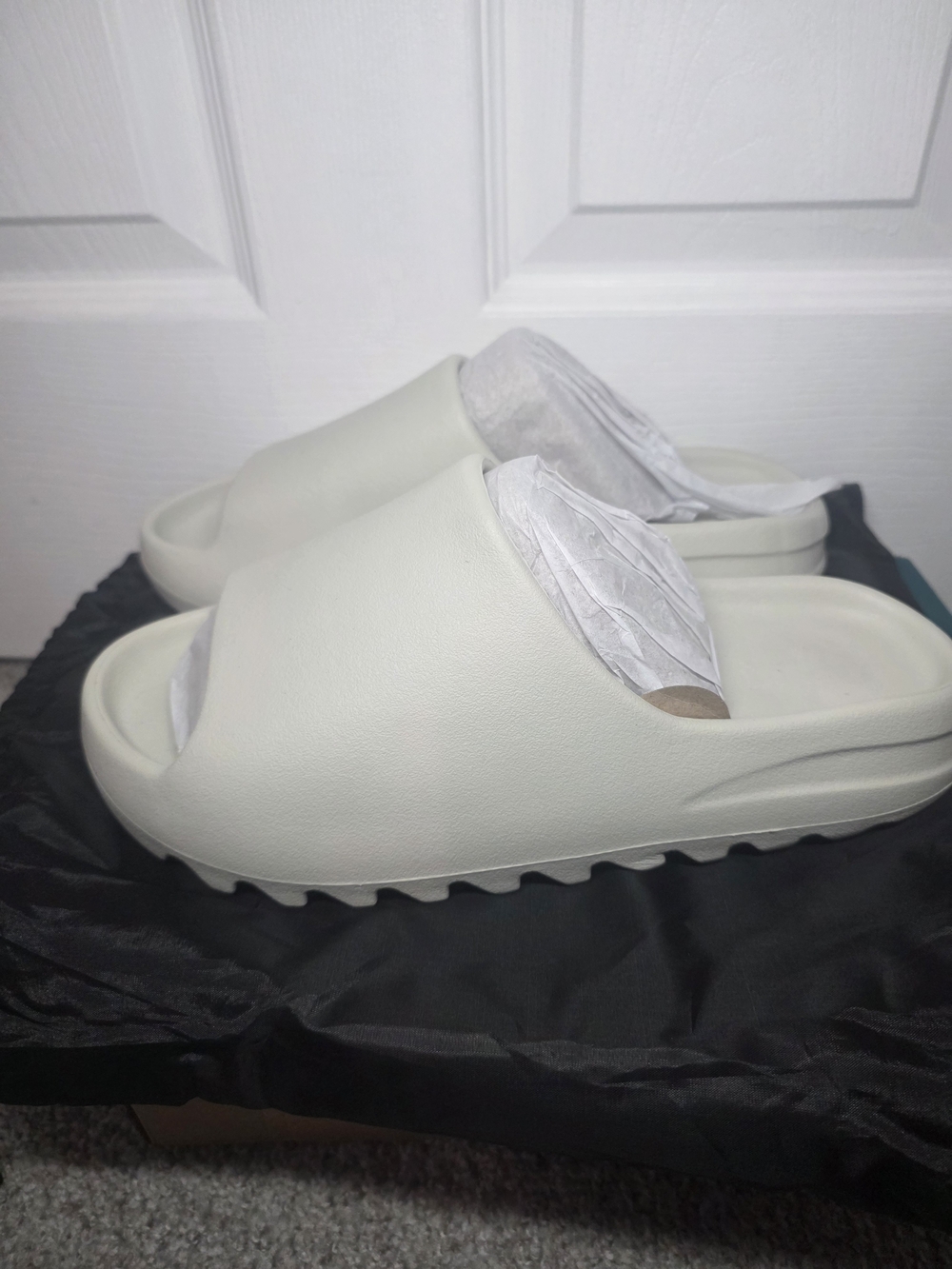 YZY YS-01 Mens Slide Sandal Size 11 Cream NWT Yeezy Brand New